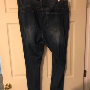 Forever 21 jeans great condition. Never worn